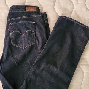 NWOT Levi straight leg Jean's.